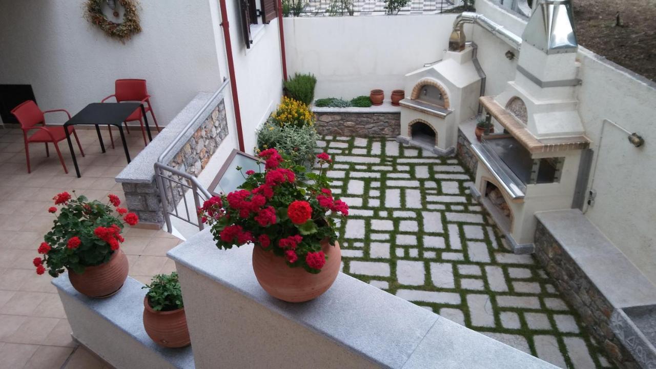 Dianthos Guesthouse Kyriaki Екстер'єр фото